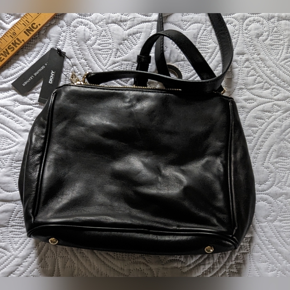 DKNY double zipper cross body purse/bag leather - Picture 3 of 16
